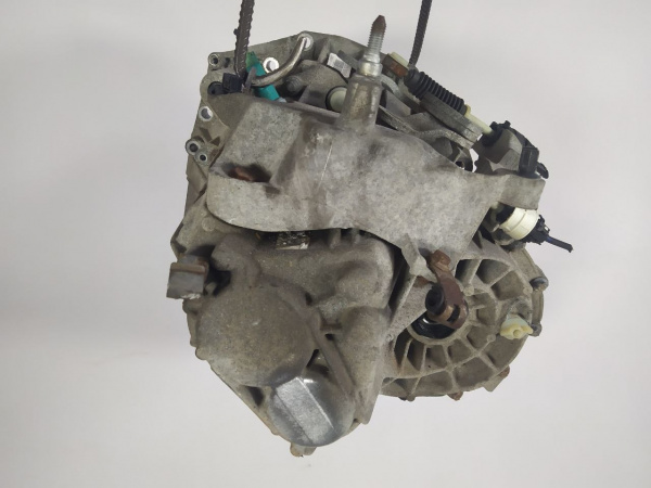 КПП механическая (МКПП) 6-ступенчатая TL4043 8201057476 Renault Duster 1.5 Дизель
