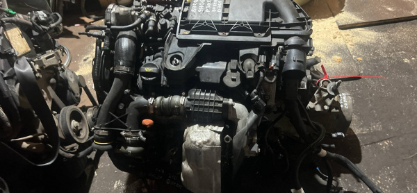 Двигатель 9H06 Peugeot 308 1 1.6 Дизель