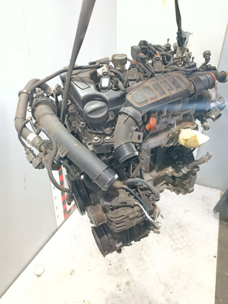 Двигатель HN01 Peugeot 208 1.2 Бензин