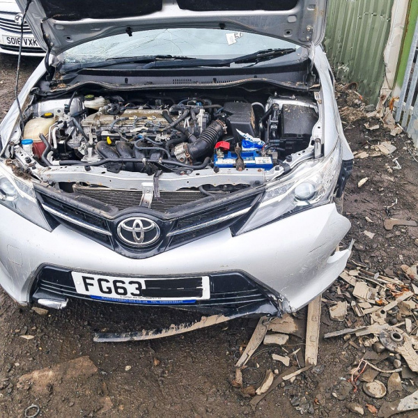 Двигатель 1ZRFAE Toyota Auris 2 1.6 Бензин