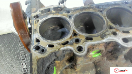 Блок цилиндров (Шорт блок) 1SZFE на Toyota Yaris 1999-2006 1 л — купить, цена 500 руб.