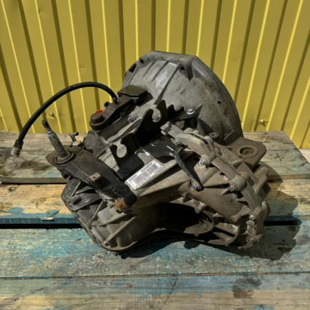 КПП (Коробка передач механическая) 8200956119 Renault Trafic 2