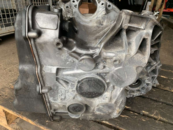 Коробка передач автоматическая (АКПП) R2463711400 Mercedes-Benz A W176 1.8 Дизель